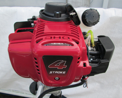 新品4スト簡易船外機2馬力（中国製）GX35。1台39800円。